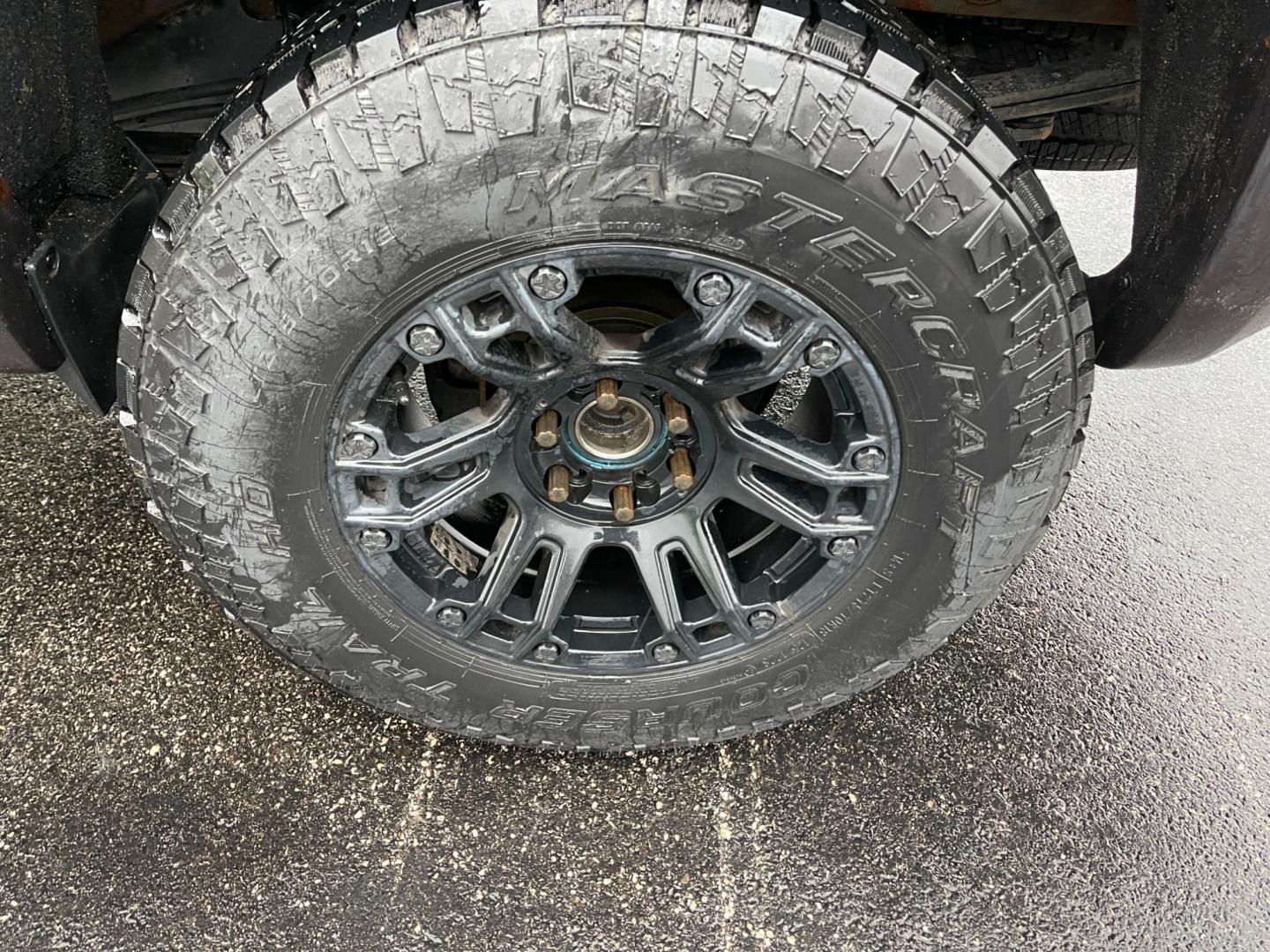 2014 Gray /Black Chevrolet Silverado 1500 LT Crew Cab 4WD (3GCUKREC7EG) with an 5.3L V8 OHV 16V engine, 6-Speed Automatic transmission, located at 11115 Chardon Rd. , Chardon, OH, 44024, (440) 214-9705, 41.580246, -81.241943 - Photo#14